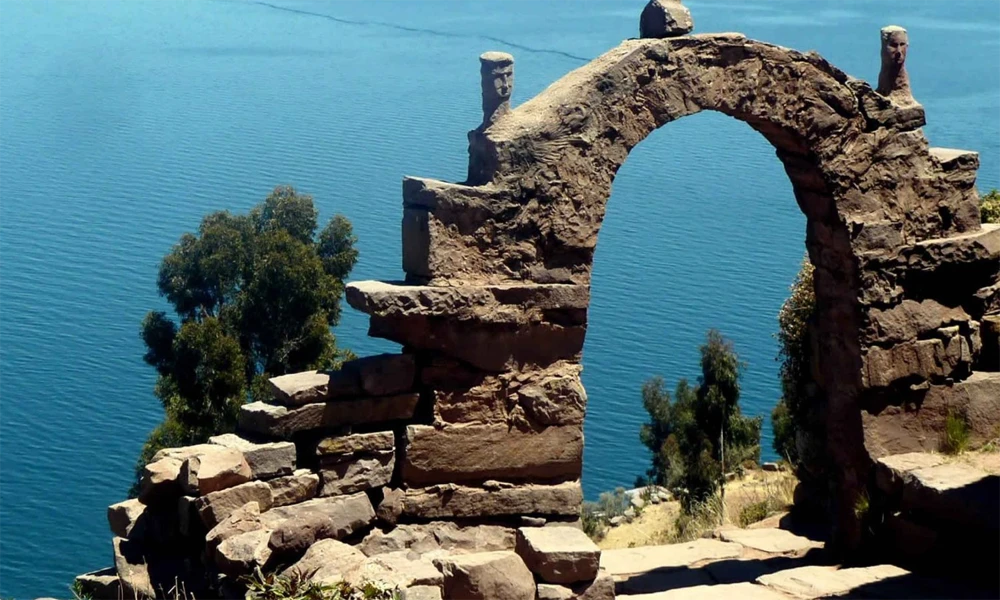 Uros + Taquile | Viaje Ancestral en el Lago | Full Day |