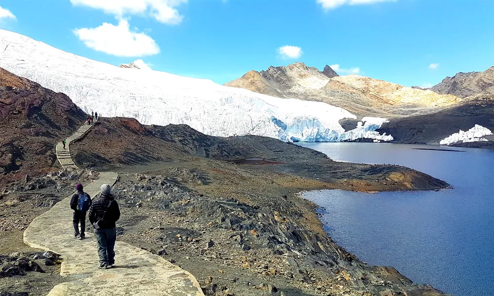 Caminata al Glaciar Pastoruri