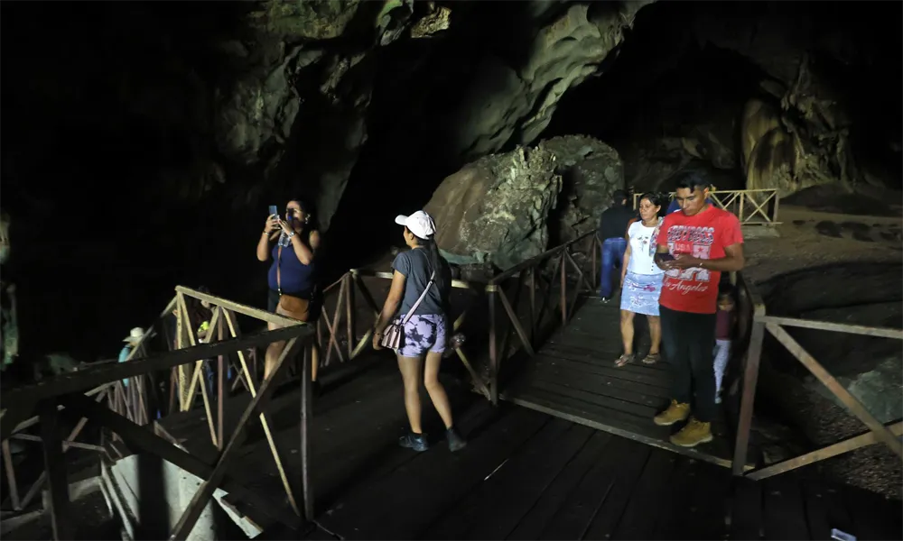 Cueva de las Lechuzas en Tingo María 