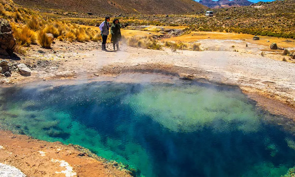 valle de los géiseres de candarave