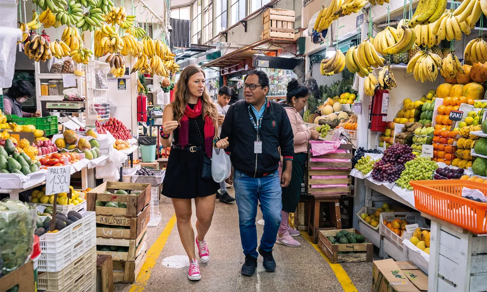 Guía Completa del Mercado Gastronómico de Surquillo 