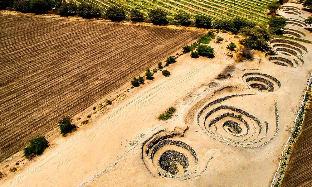 Acueductos de Cantalloc (Nazca)