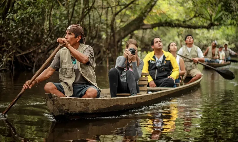 Buenas Prácticas de Turismo Sostenible en el Manu: basura, ruido, interacción con fauna