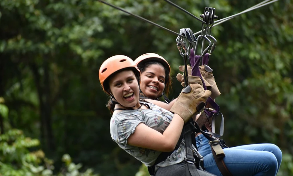 Zipline / tirolesa en Santa Teresa durante el Inka Jungle