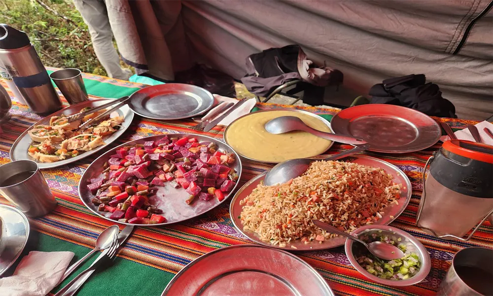 Comida no Inka Jungle: Tipos de pratos, porções e opções vegetarianas/veganas