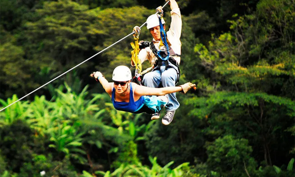 Diferencia entre varias versiones de Inka Jungle (con/ sin rafting, con/ sin zipline)