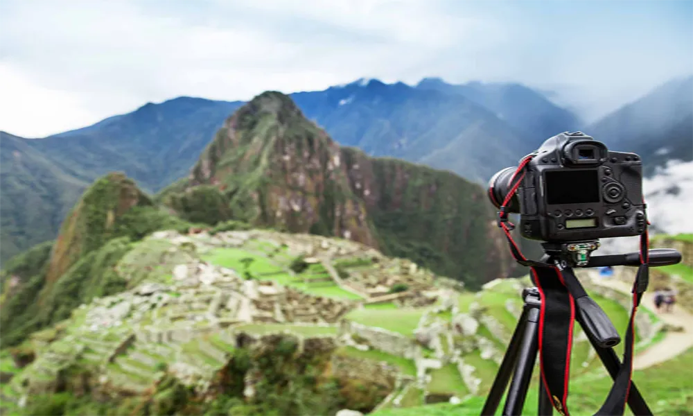 Eletricidade e carregamento de celulares/câmeras disponíveis nas acomodações do Inka Jungle.