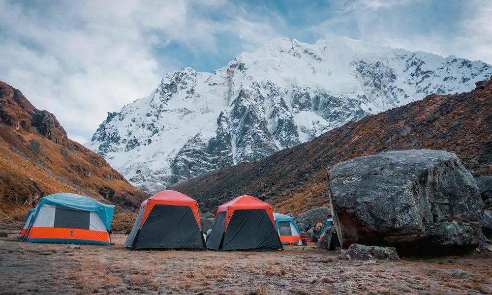 Condiciones de baños y duchas en los campamentos del Salkantay