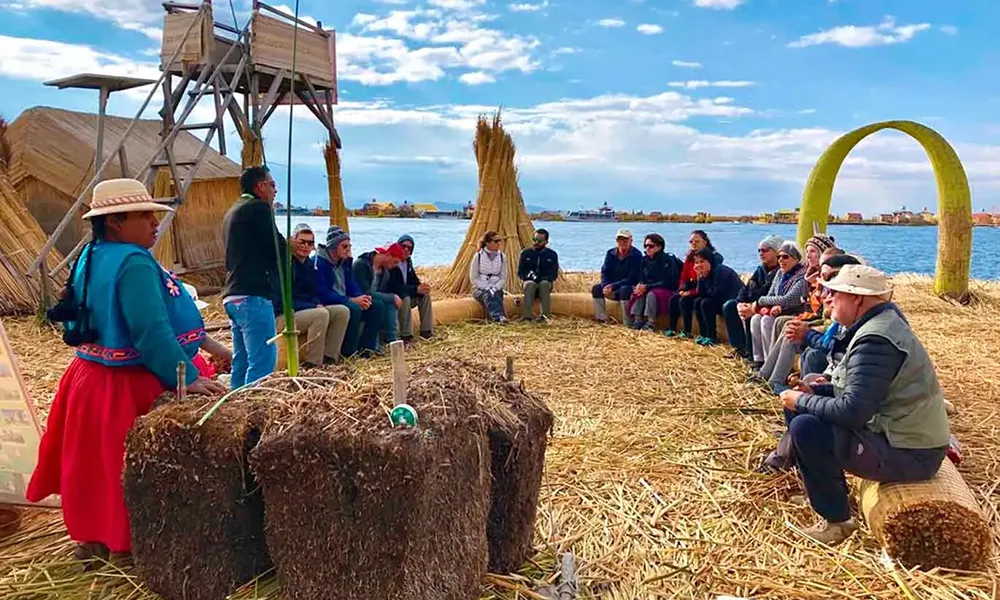 Vida cotidiana en las islas del Titicaca